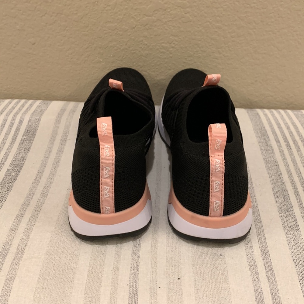 Rival slip on sneakers size 9 - Picture 4 of 5